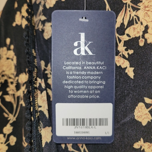 Black & Gold Floral Peplum Blouse - Picture 6 of 6